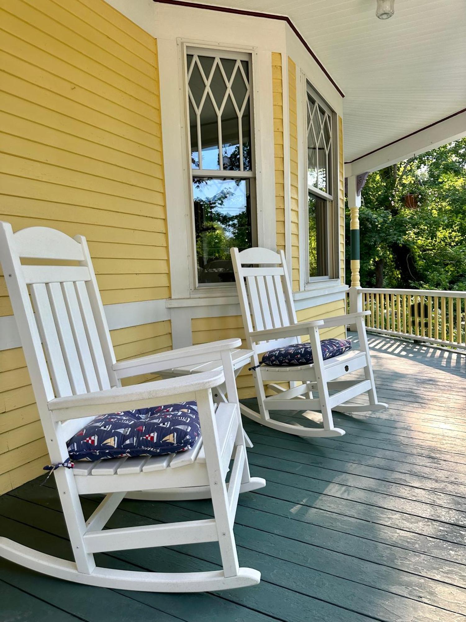 At The Oaks Couette-café Eastham